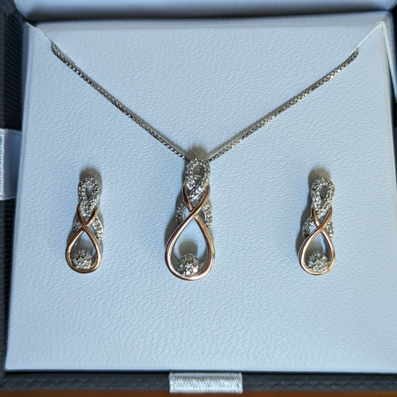 NIB Diamond Blossom 2-pc. 1/10 CT. T.W. Diamond Sterling Silver & 14K Rose Gold - Picture 2 of 4